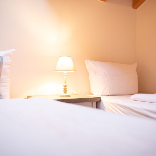 getrennte Einzelbetten in Ferienwohnung in Garmisch-Partenkirchen