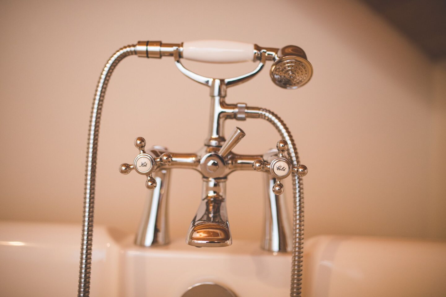 Badewannen Armatur in Ferienwohnung in Garmisch-Partenkirchen