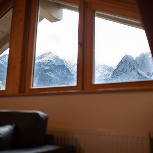 Aussicht auf die Berge in Ferienwohnung in Garmisch-Partenkirchen