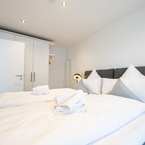 Ferienwohnung in Garmisch-Partenkirchen mit elegantem Schlafzimmer