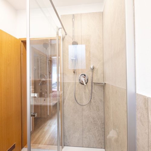 Dusche in Ferienwohnung in Garmisch-Partenkirchen