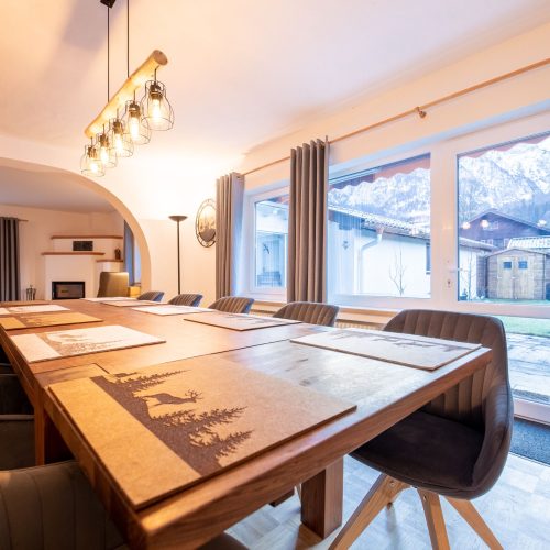 Ferienwohnung in Garmisch-Partenkirchen mit lichtdurchflutetem Interieur
