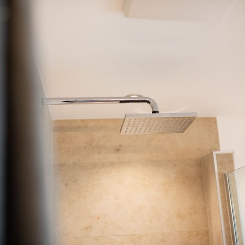 Ferienwohnung in Garmisch-Partenkirchen mit moderner Regendusche