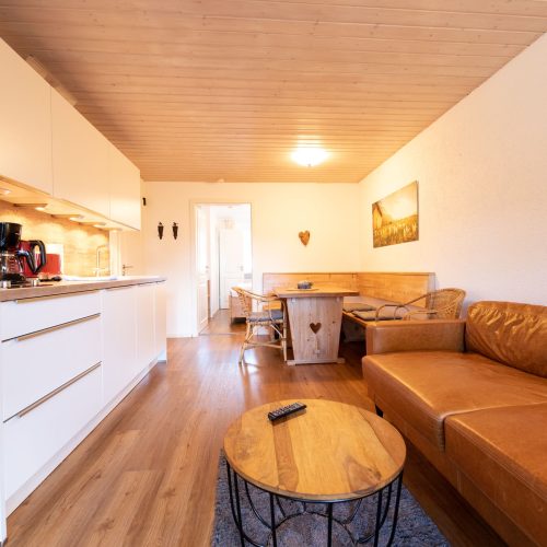 Wohnbereich im Holz Stil in Ferienwohnung in Garmisch-Partenkirchen