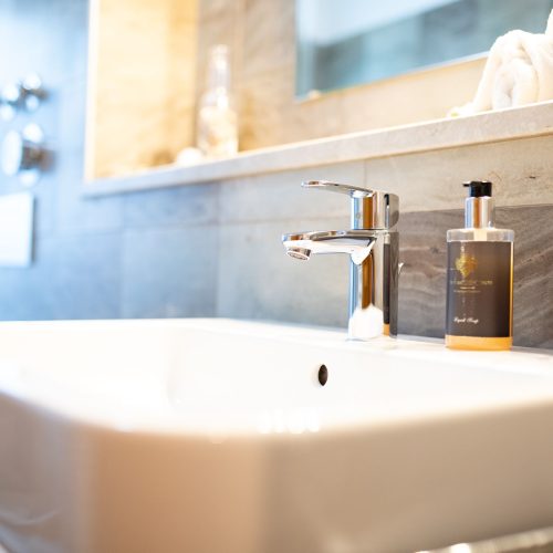 Waschbecken in Ferienwohnung in Garmisch-Partenkirchen