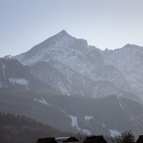 Berge mit Schnee in Ferienwohnung in Garmisch-Partenkirchen