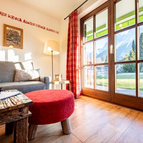 Ausblick aus dem Wohnzimmer in Ferienwohnung in Garmisch-Partenkirchen