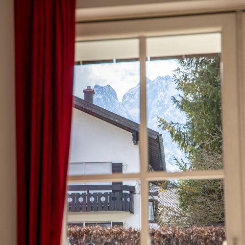 Fenster in Ferienwohnung in Garmisch-Partenkirchen