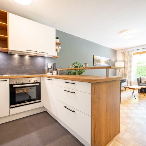 Küche in U-Form in Ferienwohnung in Garmisch-Partenkirchen
