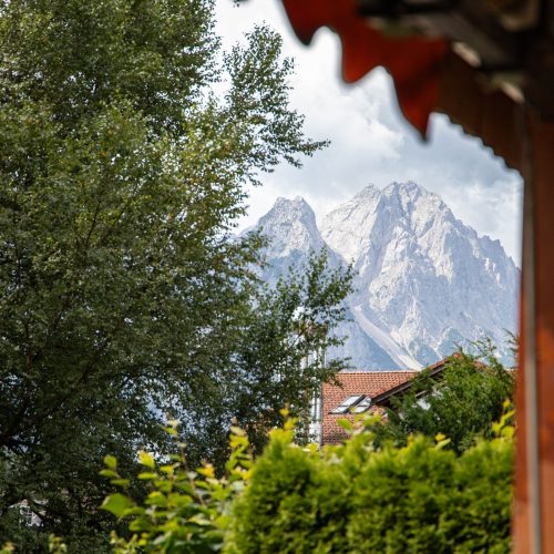 Blick auf die Zugspitze in Ferienwohnung in Garmisch-Partenkirchen
