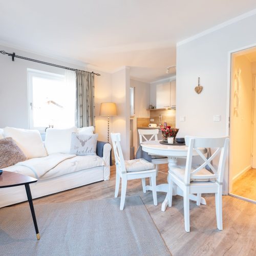 Eingangs- und Wohnbereich in Ferienwohnung in Garmisch-Partenkirchen