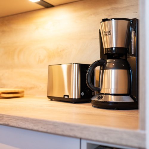 Toaster mit Kaffeemaschine in Ferienwohnung in Garmisch-Partenkirchen