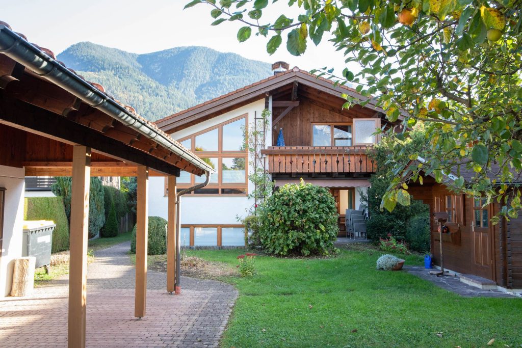 Garten in Ferienwohnung in Garmisch-Partenkirchen