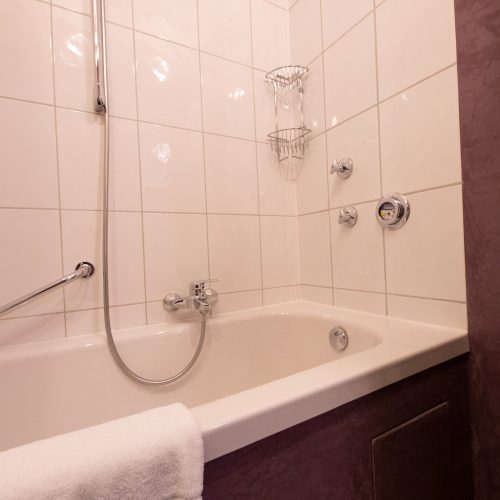 Badewanne in Ferienwohnung in Garmisch-Partenkirchen