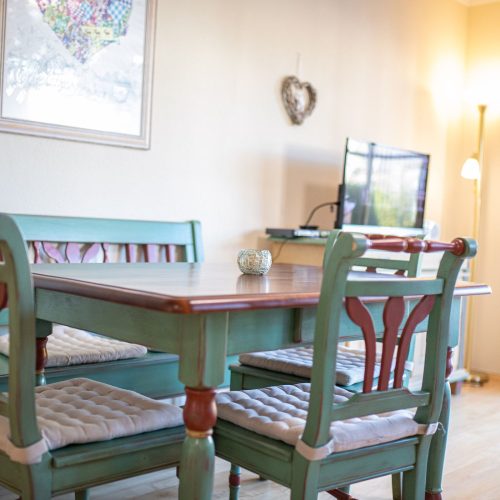 Esstisch in Türkis in Ferienwohnung in Garmisch-Partenkirchen