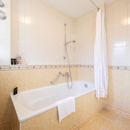 Badewanne in Ferienwohnung in Garmisch-Partenkirchen