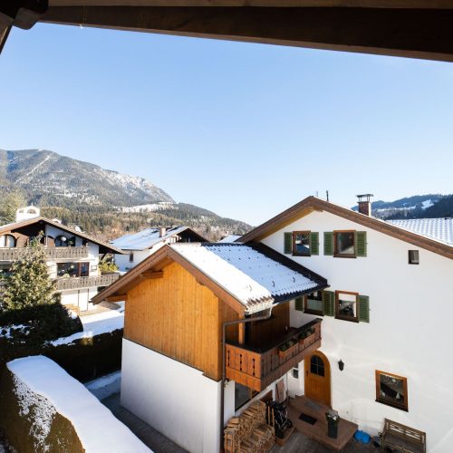 Blick auf die Umgebung und die Alpen von Ferienwohnung in Garmisch-Partenkirchen