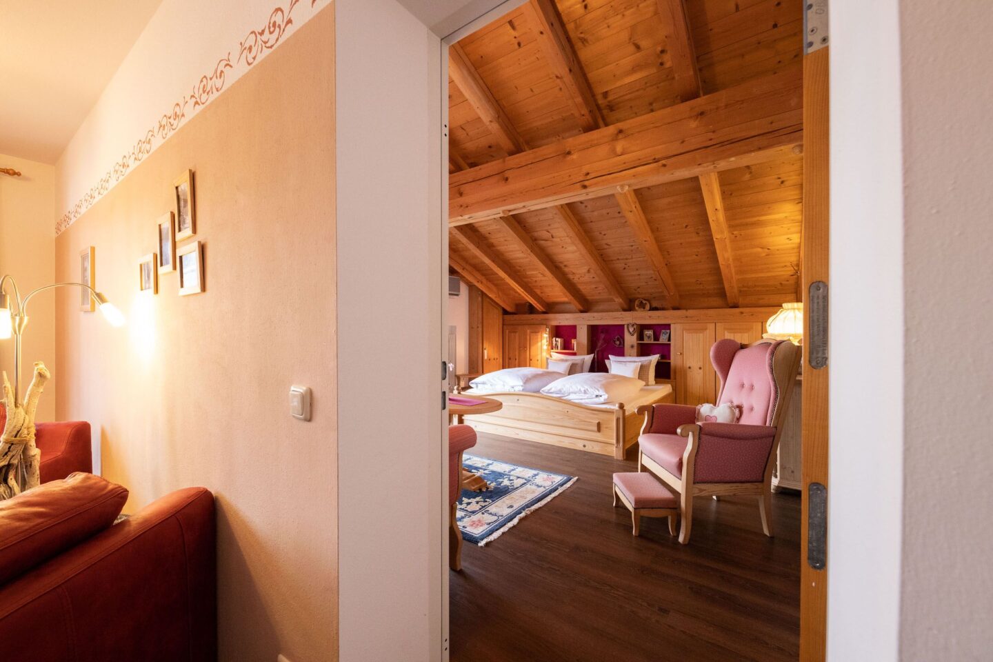 Doppelbett in Ferienwohnung in Garmisch-Partenkirchen