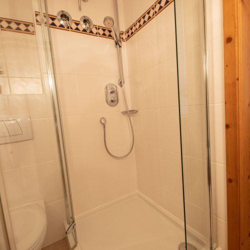 Dusche in Ferienwohnung in Garmisch-Partenkirchen