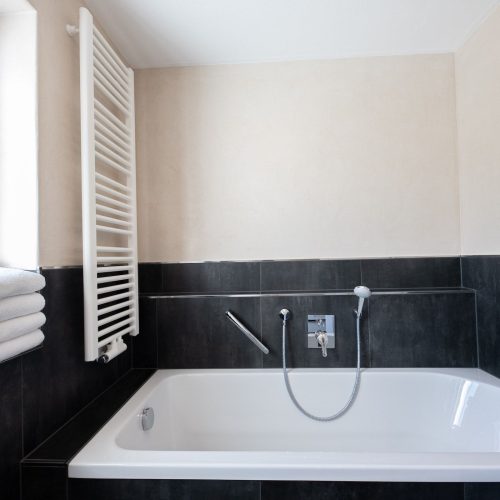 Badewanne in Ferienwohnung in Garmisch-Partenkirchen