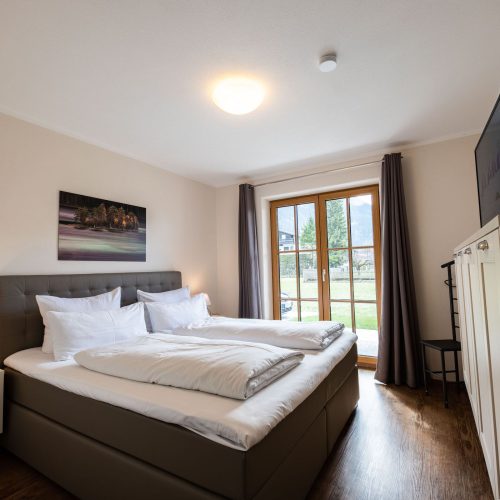 Doppelbett in Ferienwohnung in Garmisch-Partenkirchen