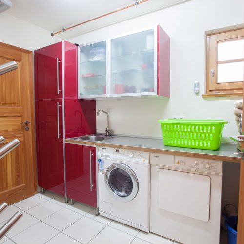 Wäschetrockner und Waschmaschine in Ferienwohnung in Garmisch-Partenkirchen