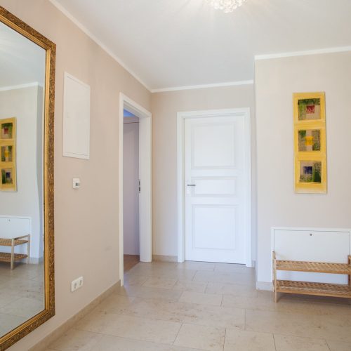 Spiegel im Flur in Ferienwohnung in Garmisch-Partenkirchen