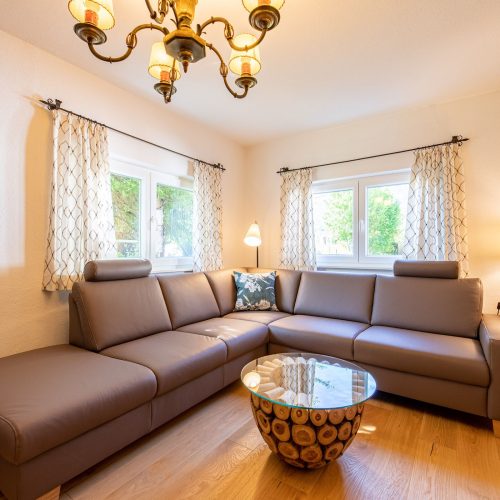 Sofa in Ferienwohnung in Garmisch-Partenkirchen