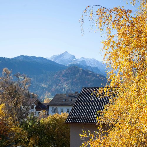 Aussicht auf die Umgebung in Ferienwohnung in Garmisch-Partenkirchen