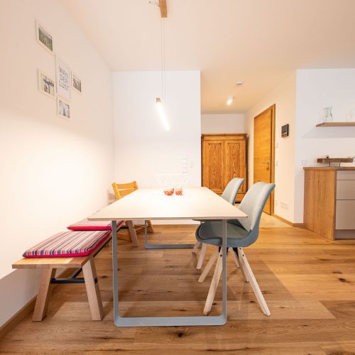 Moderne Ferienwohnung mit Holzboden in Ferienwohnung in Garmisch-Partenkirchen
