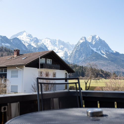 Ausblick vom Balkon in Ferienwohnung in Garmisch-Partenkirchen