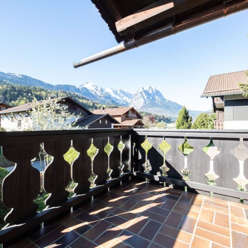 Balkon mit gutem Ausblick in Ferienwohnung in Garmisch-Partenkirchen