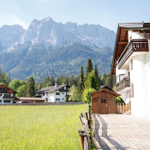 Außenanlage von der Wohnung von Ferienwohnung in Garmisch-Partenkirchen