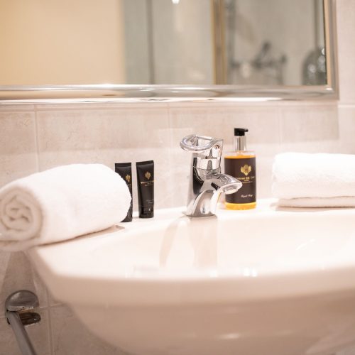 Waschbecken in Ferienwohnung in Garmisch-Partenkirchen