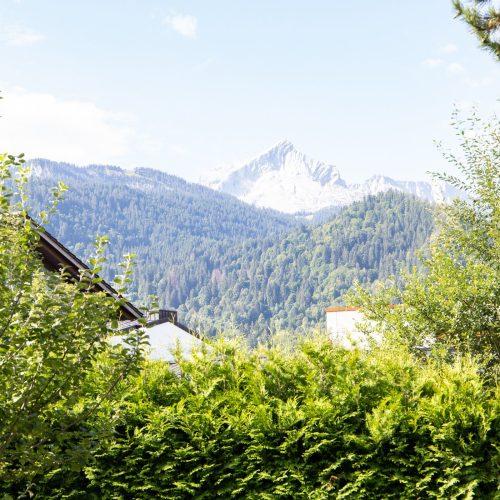 Ausblick auf die Berge in Ferienwohnung in Garmisch-Partenkirchen