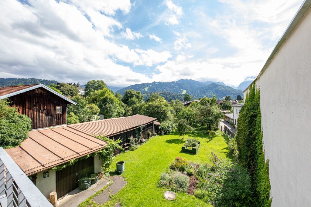Aussicht auf die Berge  in Ferienwohnung in Garmisch-Partenkirchen
