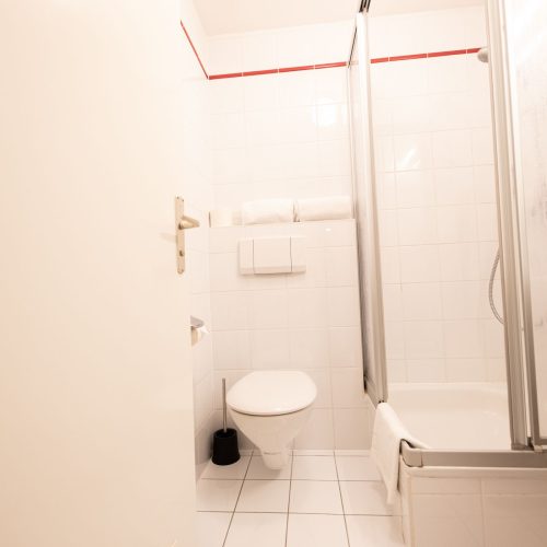 Eingang zum Badezimmer in Ferienwohnung in Garmisch-Partenkirchen