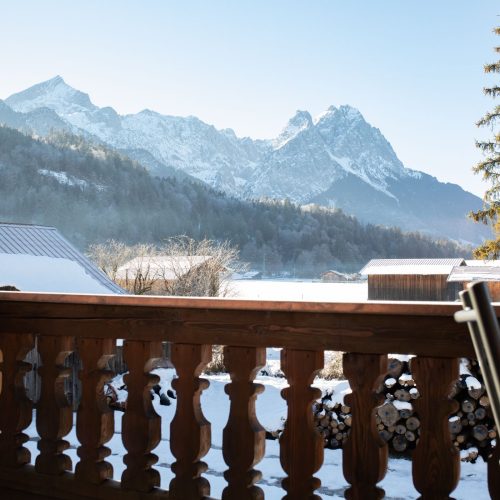 brauner Balkon in Ferienwohnung in Garmisch-Partenkirchen