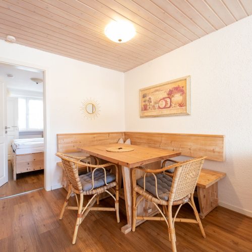 Esstisch in Ferienwohnung in Garmisch-Partenkirchen