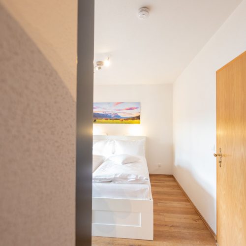 Holztür von Schlafzimmer in Ferienwohnung in Garmisch-Partenkirchen