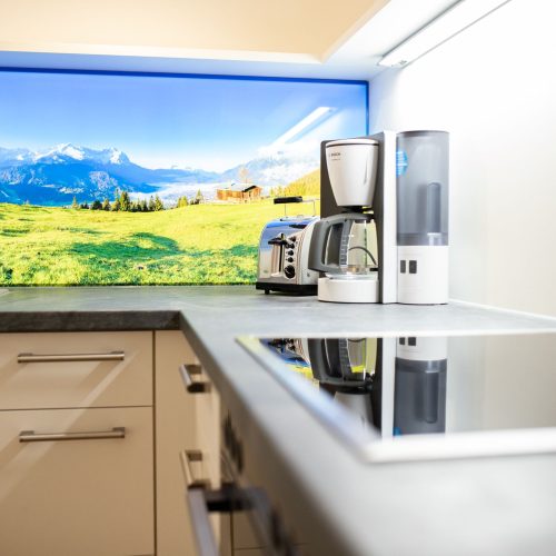 Herd, Kaffeemaschine und Toaster in Ferienwohnung in Garmisch-Patenkirchen