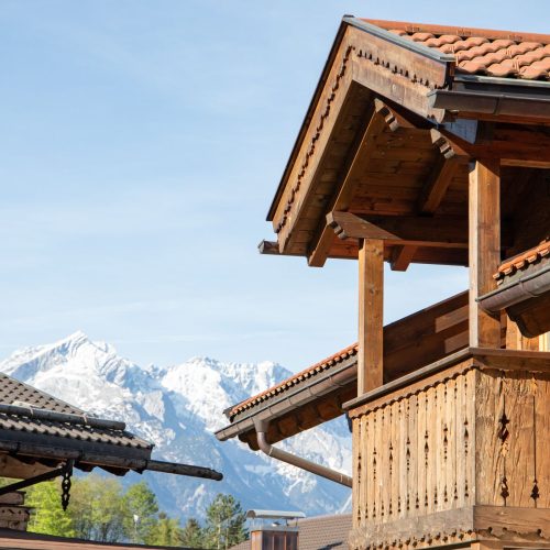 Balkon und die Berge von Garmisch-Partenkirchen