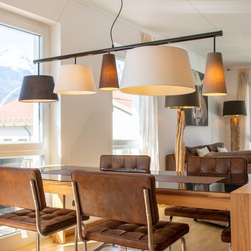 Moderne Lampen in Ferienwohnung in Garmisch-Patenkirchen