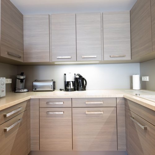 Moderne Küche von vorne in Ferienwohnung in Garmisch-Patenkirchen